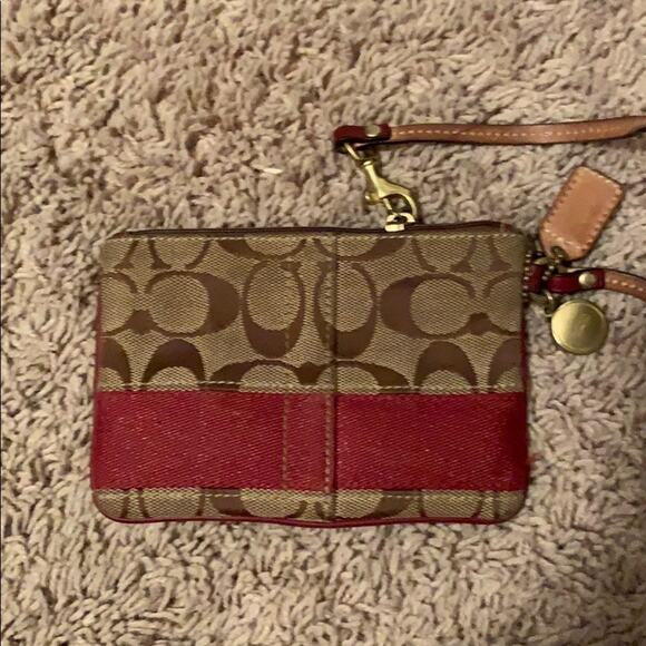 Coach Handbags - Y2K Vintage Coach Monogram Wristlet in Tan and Red